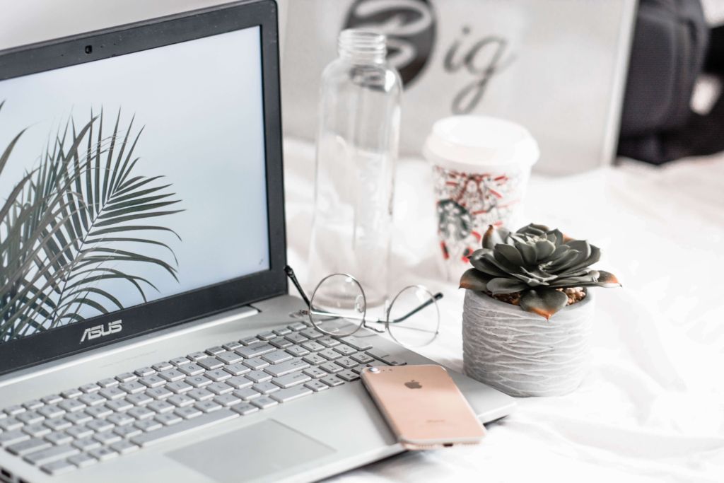 Computer use to learn how to become a freelance digital marketer