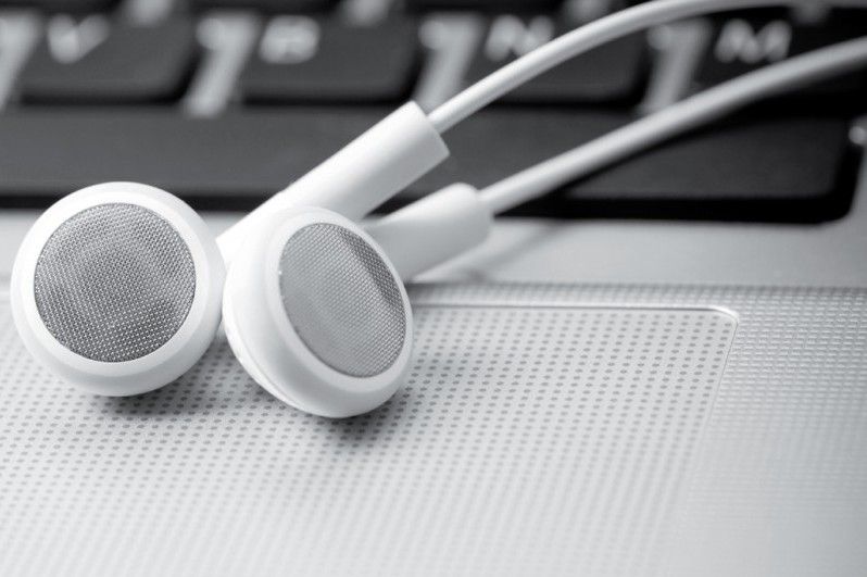 earphones